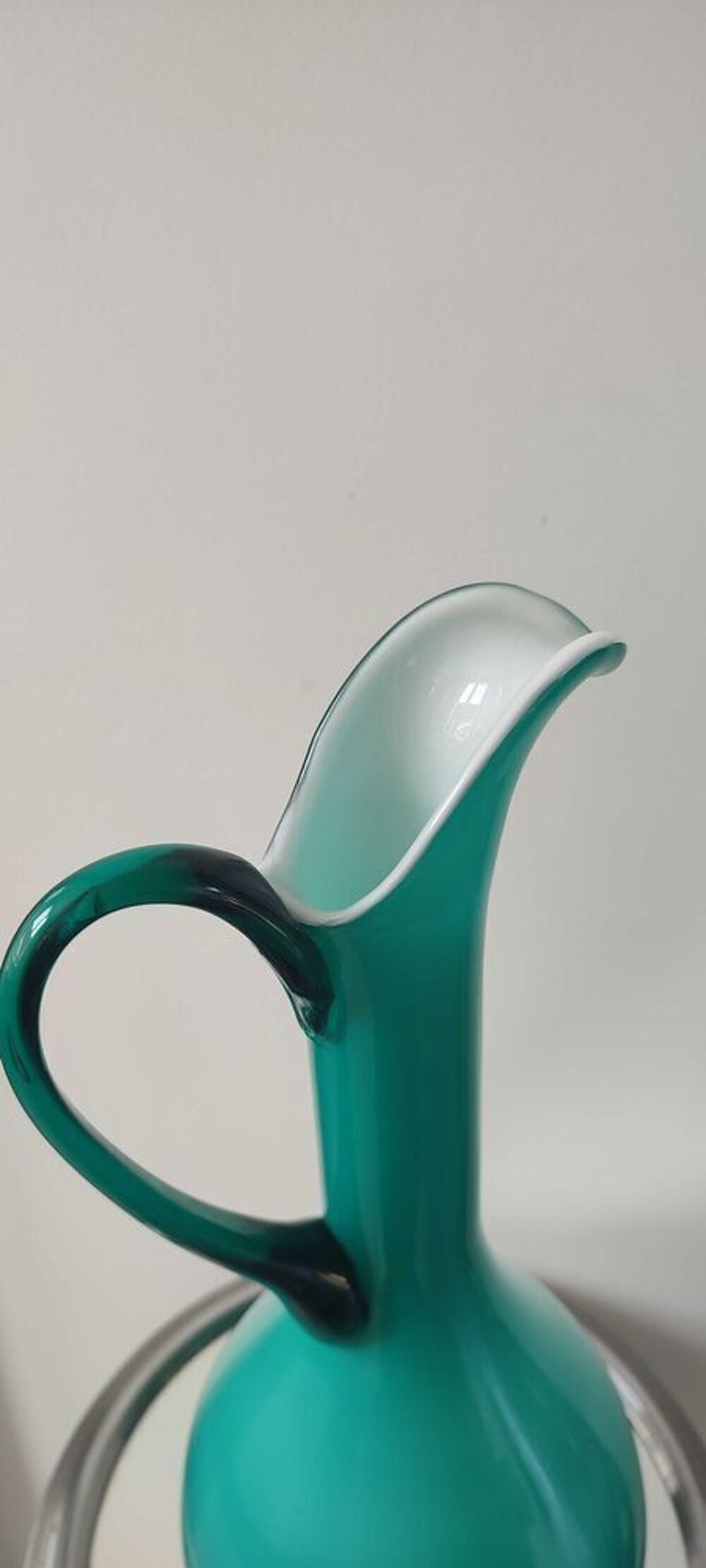 Grand vase-aigui&egrave;re vintage en verre doubl&eacute; Empoli (38 cm) 