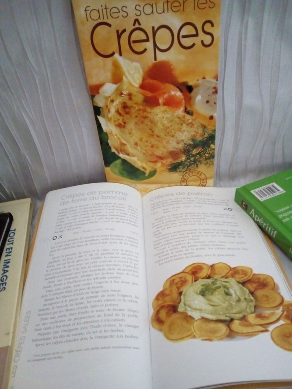 Livre de recettes " Faites sauter les cr&ecirc;pes " - Livres et BD