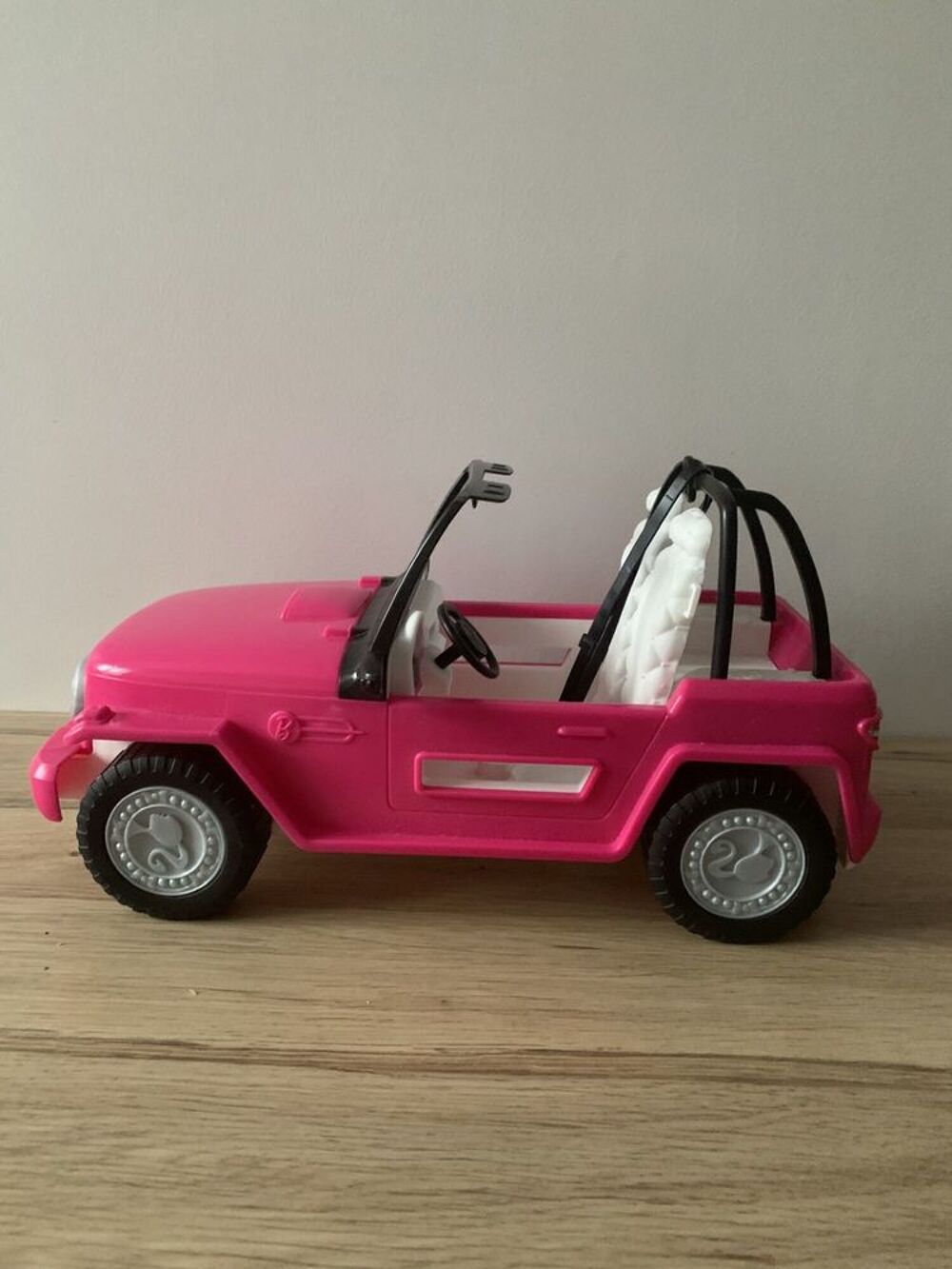Voiture BARBIE Beach Cruiser rose Jeux / jouets