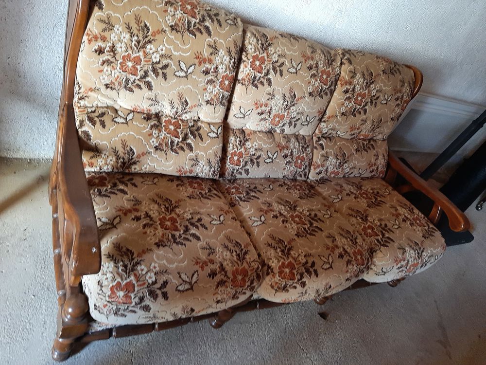 1 Canap&eacute; + 2 Fauteuils
Meubles