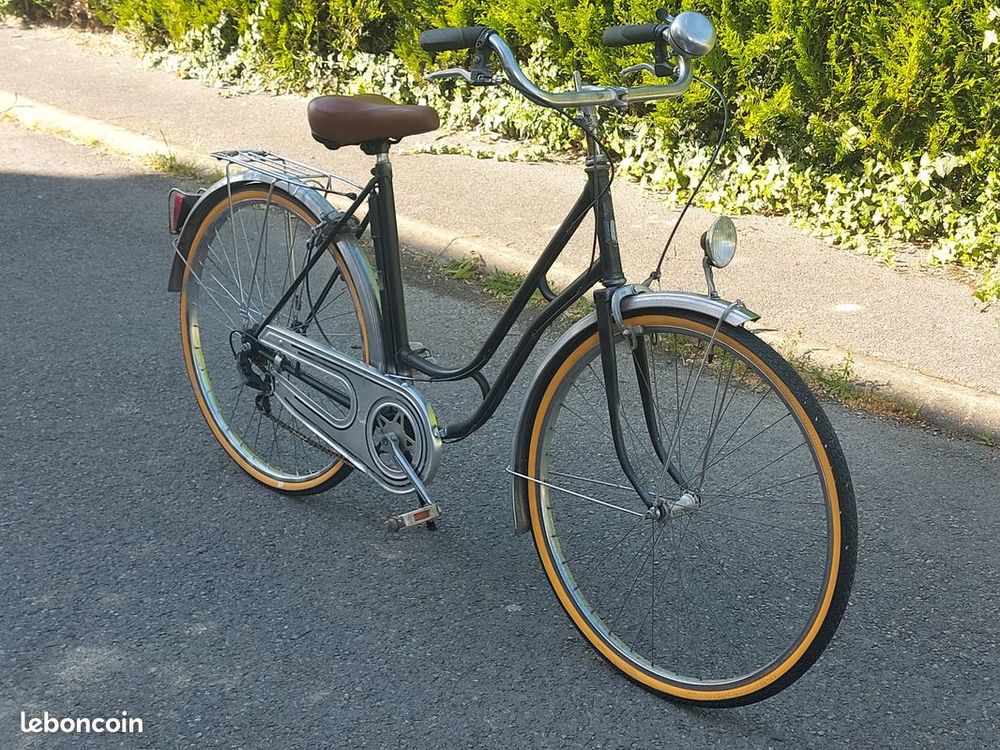 V&eacute;ritable V&eacute;lo de ville "Type Hollandais" ,3 vitesses Vélos