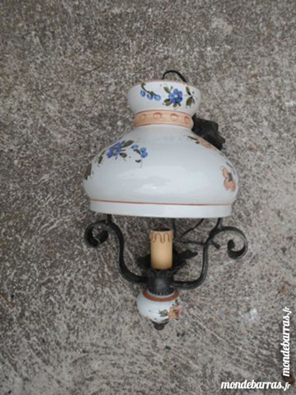 lustre fer forge et porcelaine Décoration