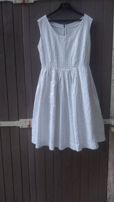 Robe vintage années 1950 style New Look tissus de grande qua Roquefort-les-Pins (06)