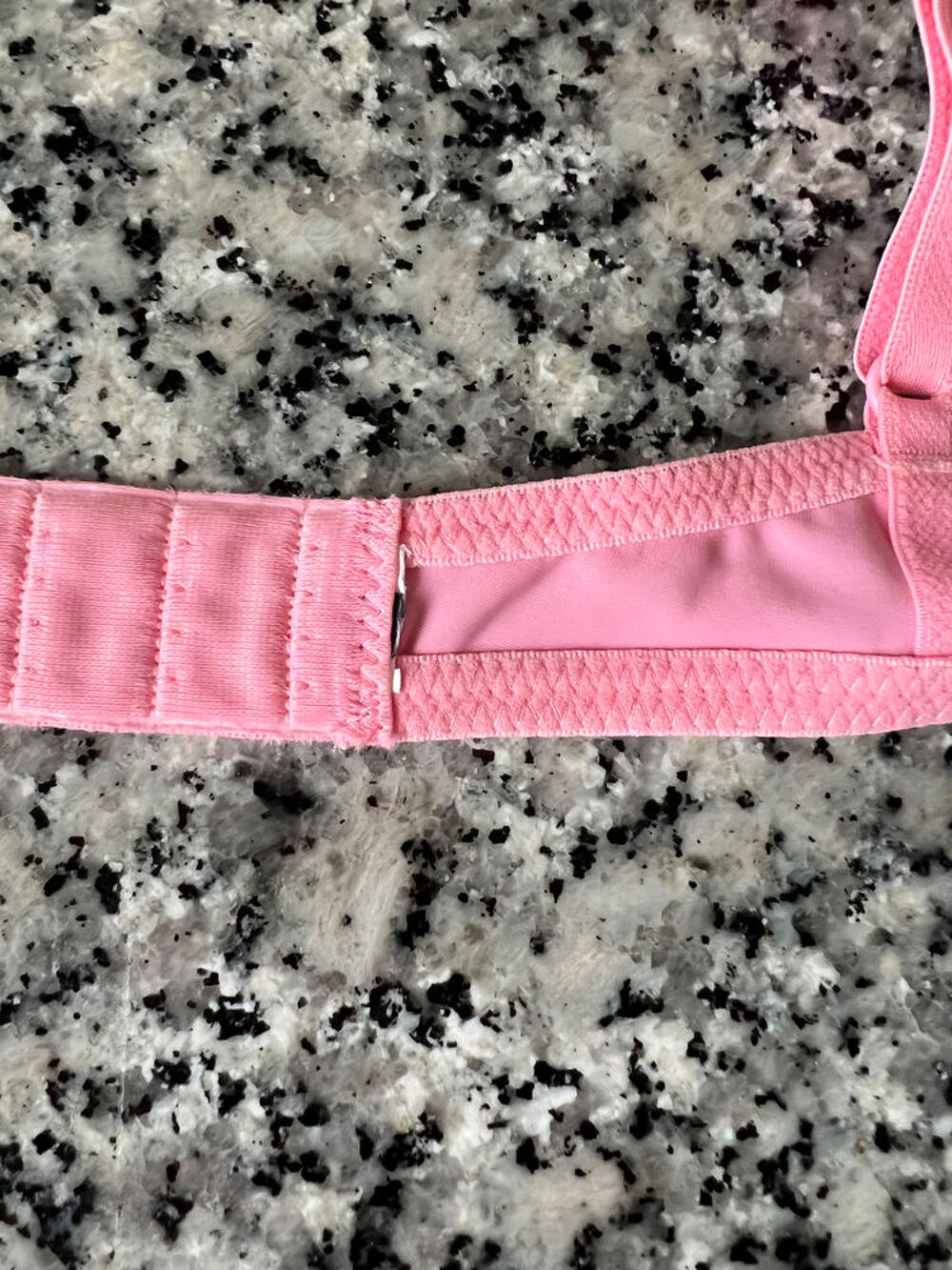 Soutien-Gorge Rose Taille 90B ? Neuf ? Haute Qualit&eacute; V�tements
