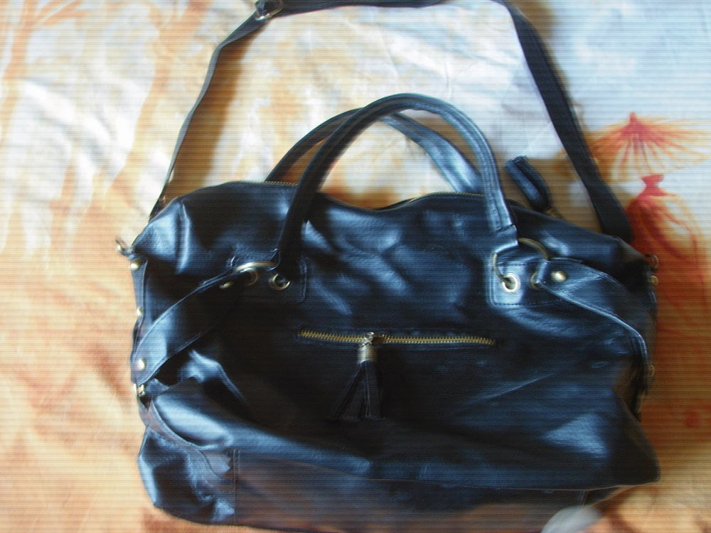 Sac de ville noir avec pochettes ext&eacute;rieures et int&eacute;rieures, Maroquinerie