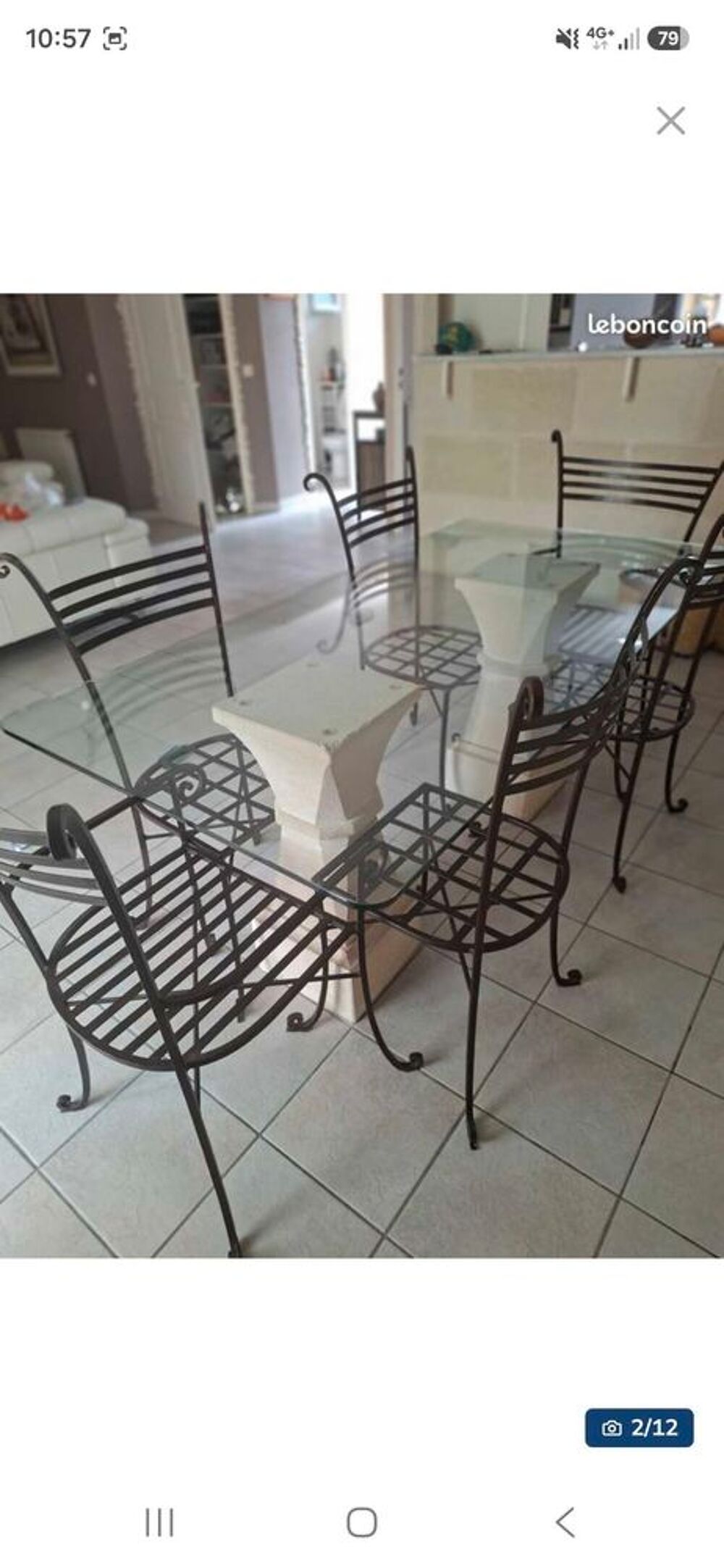 table salle &agrave; manger et 6 chaises Meubles