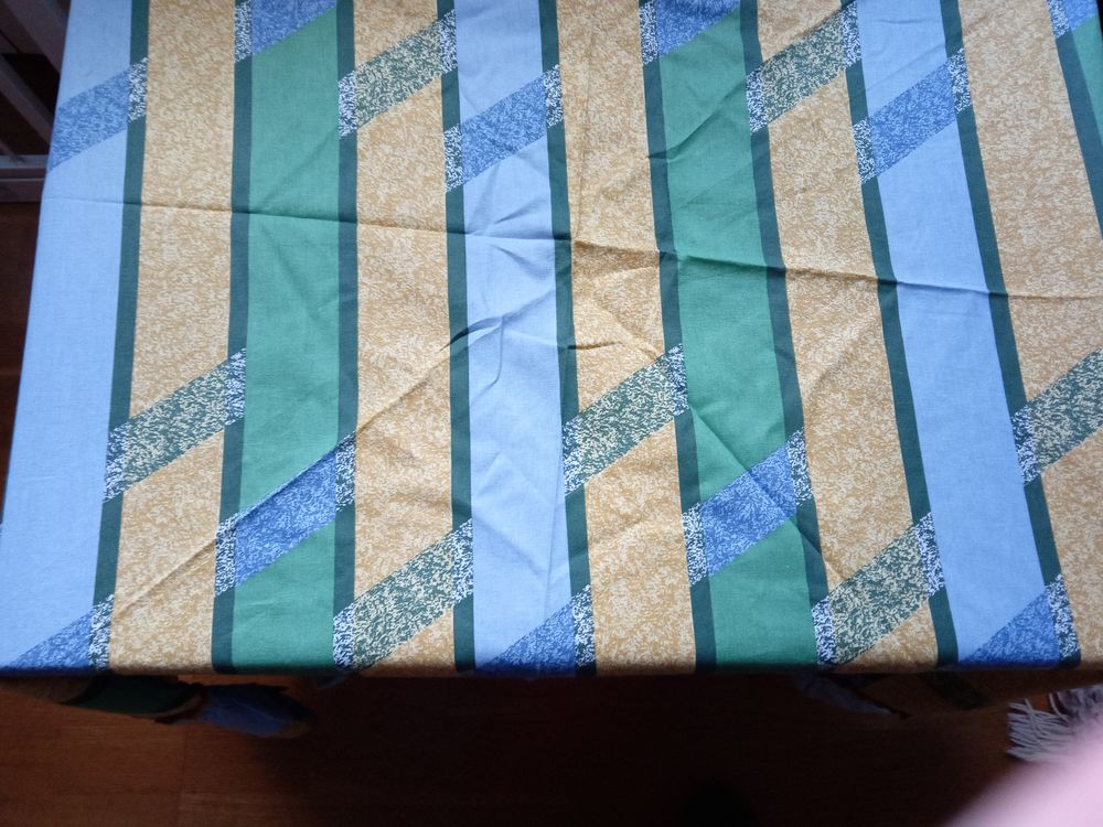 NAPPE NEUVE EN COTON RONDE ET DESSUS CARRE Décoration