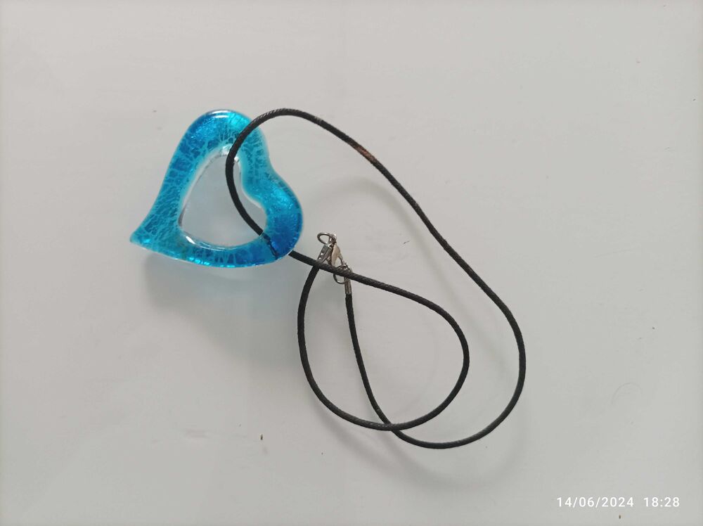 collier pendentif coeur Bijoux et montres
