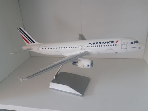 Maquette Airbus A320 Air France F-GKXU 245 Niort (79)