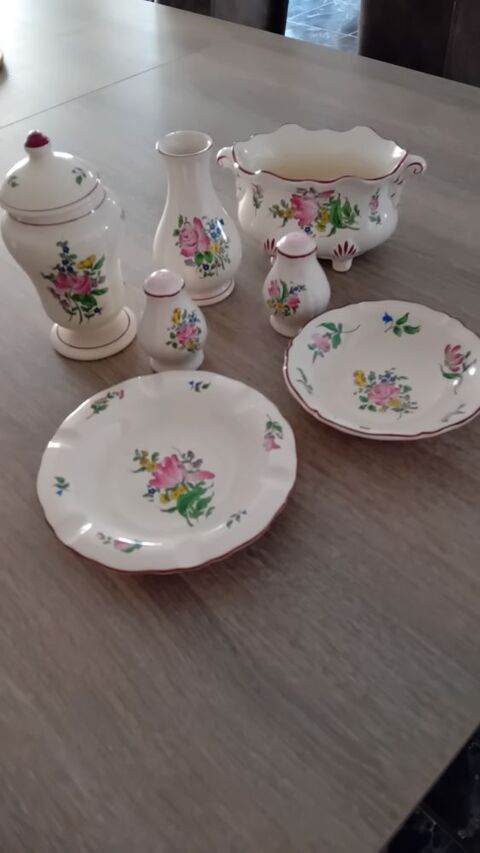 lot de d�corations fa�ence de Lun�ville ou � la pi�ce 100 Bouzonville (57)