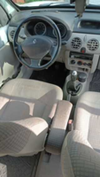 Kangoo 1.5 dCi 80 Expression 2006 occasion 27590 P&icirc;tres