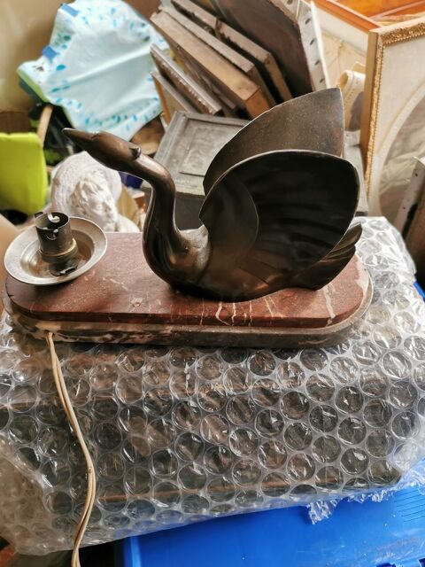 Lampe de chevet ancienne en bronze
Et marbre 50 La Farl�de (83)