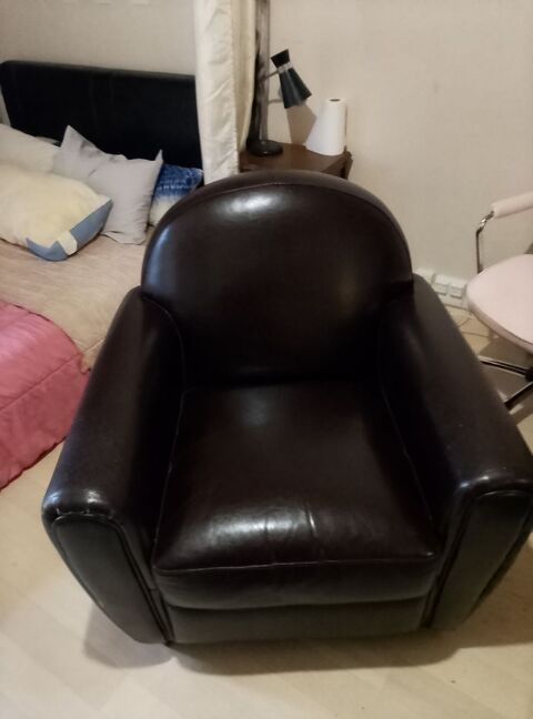 Fauteuil en cuir 120 Saint-Cyr-l'École (78)