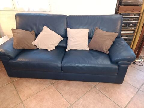 Canap 3 places et fauteuil cuir 350 Carqueiranne (83)