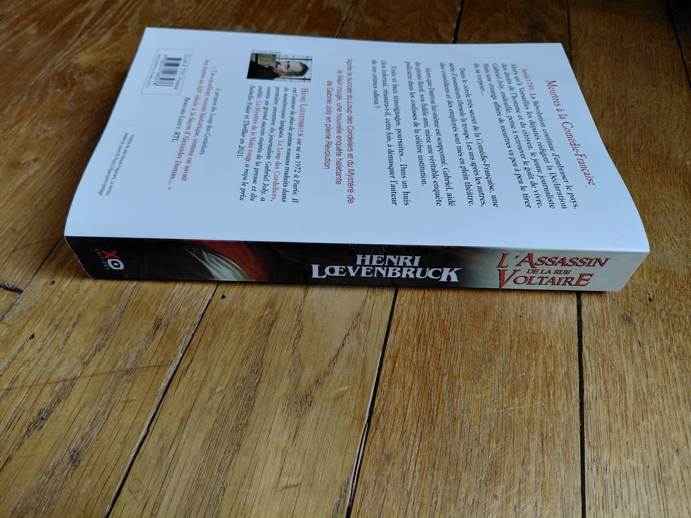 L'Assassin de la rue Voltaire (Henri Loevenbruck) Livres et BD
