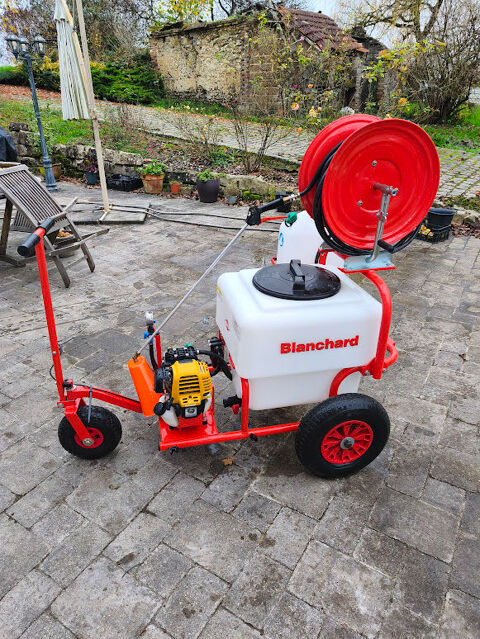 Pulv�risateur  Blanchard KUHN 1500 �griselles-le-Bocage (89)