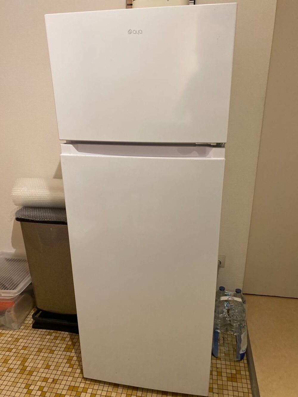 R&eacute;frig&eacute;rateur AYA 209l
Electroménager