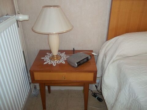TABLE DE CHEVET 15 Sotteville-ls-Rouen (76)