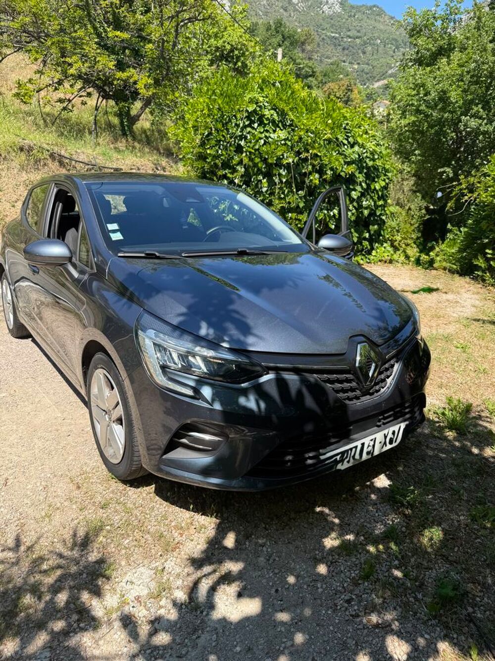 Clio V Clio TCe 90 - 21 Business 2021 occasion 06500 Menton