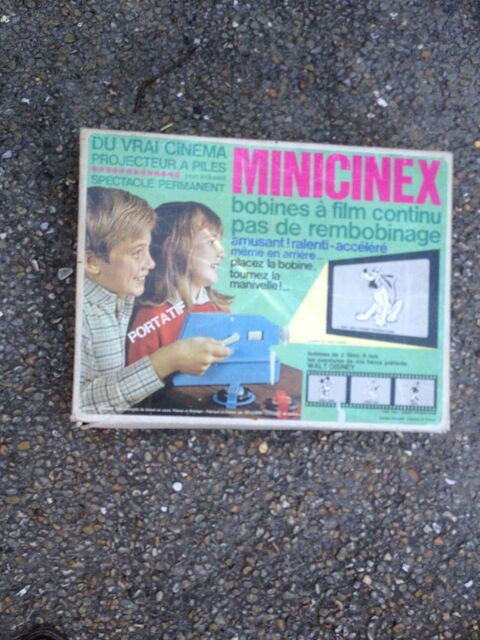 MINICINEX projecteur de film 80 Presles (95)