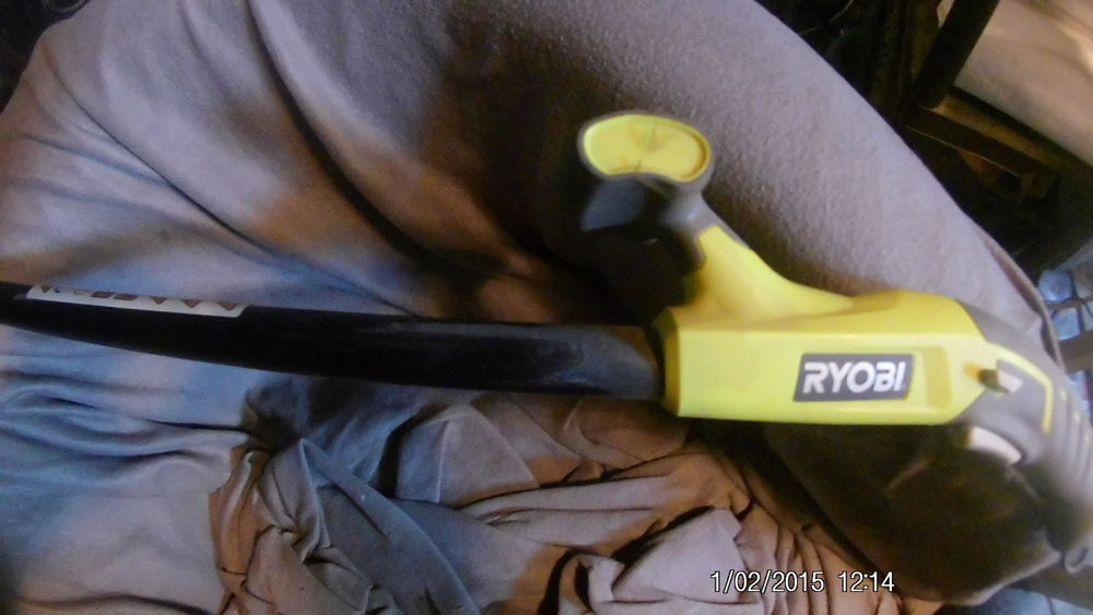 SECATEUR RYOBI 4V Bricolage