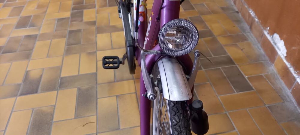  2 v&eacute;los de ville marque GITANE 
Vélos