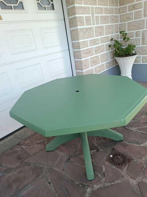 Table de jardin octogonale 20 Sevran (93)