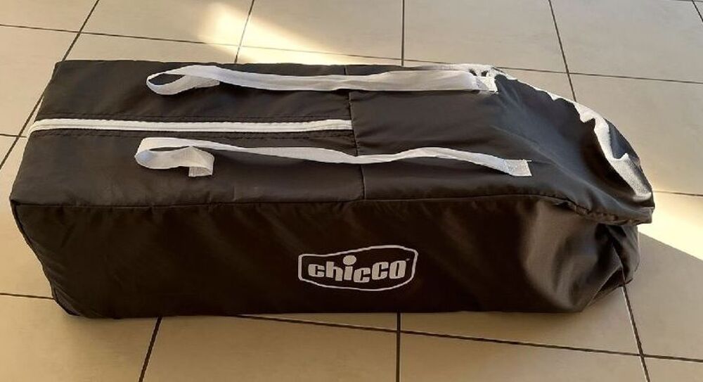 Lit parapluie Chicco : sommier Puériculture
