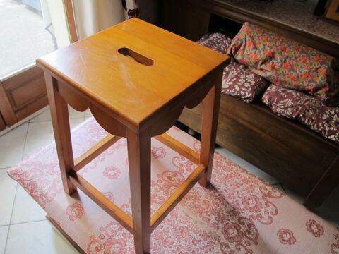 Tabouret 29 Orléans (45)
