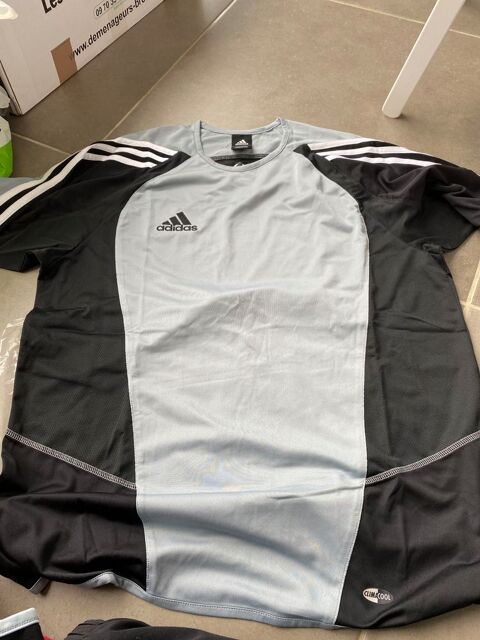 T-shirt Adidas neuf Toulouse (31)