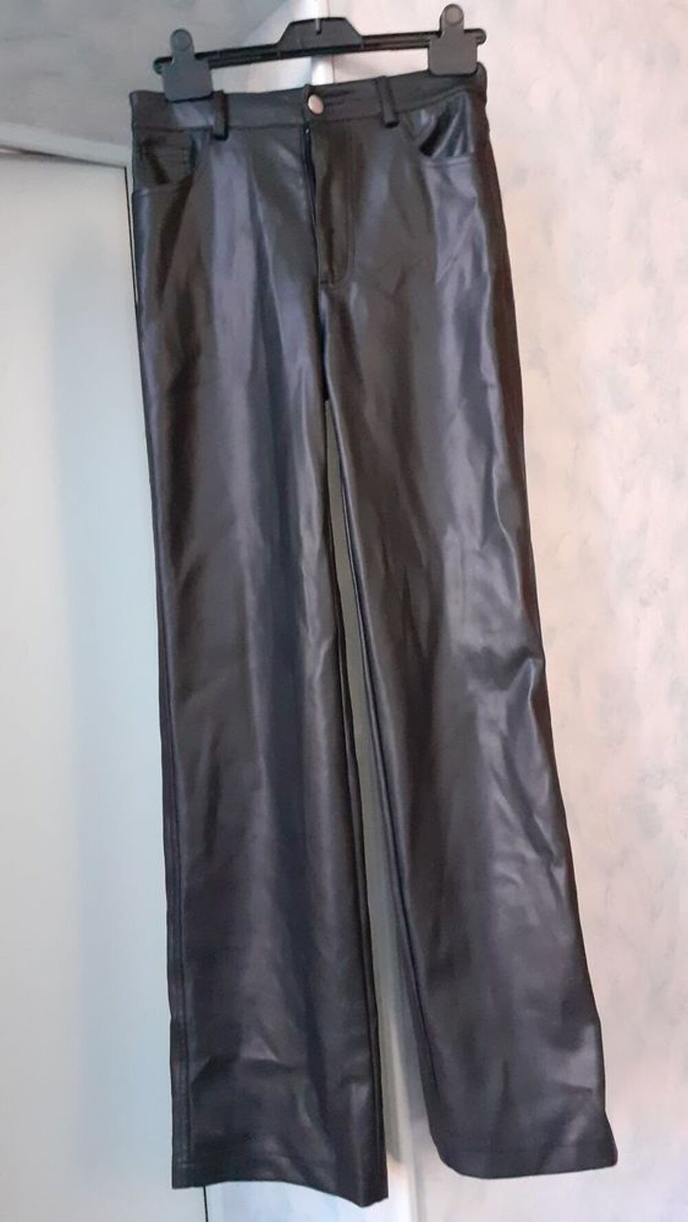 Pantalon en cuir taille 34 Vêtements
