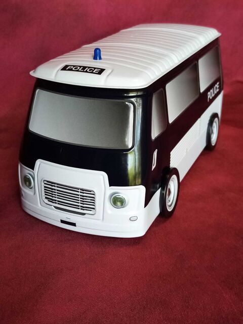 Camion de la police 15 Avermes (03)