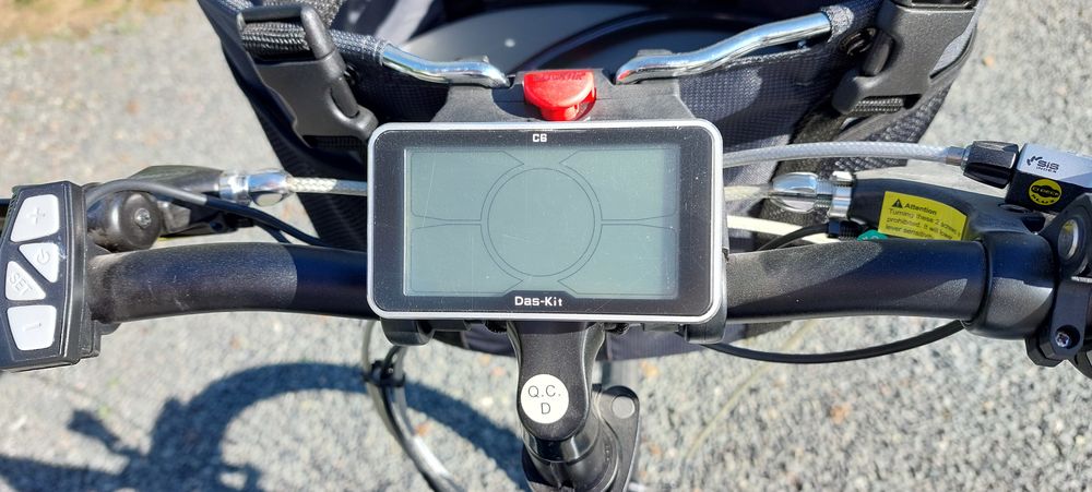 v&eacute;lo &eacute;lectrique marque OVELO pliant ( VG Lavil ) blanc Vélos