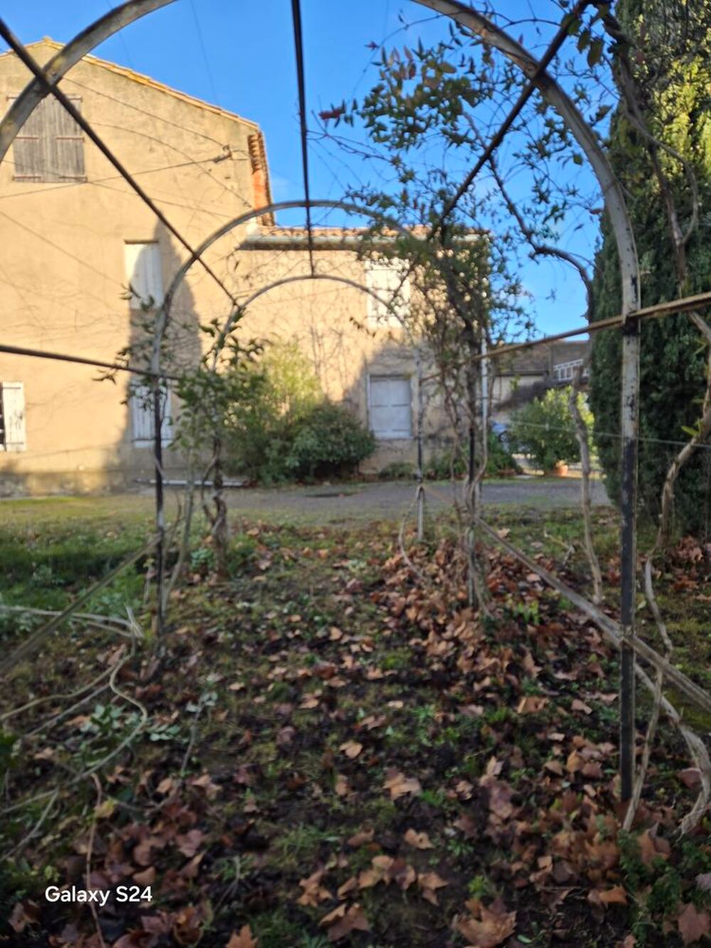tonnelle en fer forg&eacute; Jardin