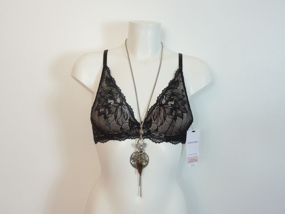 Collier/ Sautoir en M&eacute;tal Argent&eacute; Vieilli avec ses Breloques Bijoux et montres