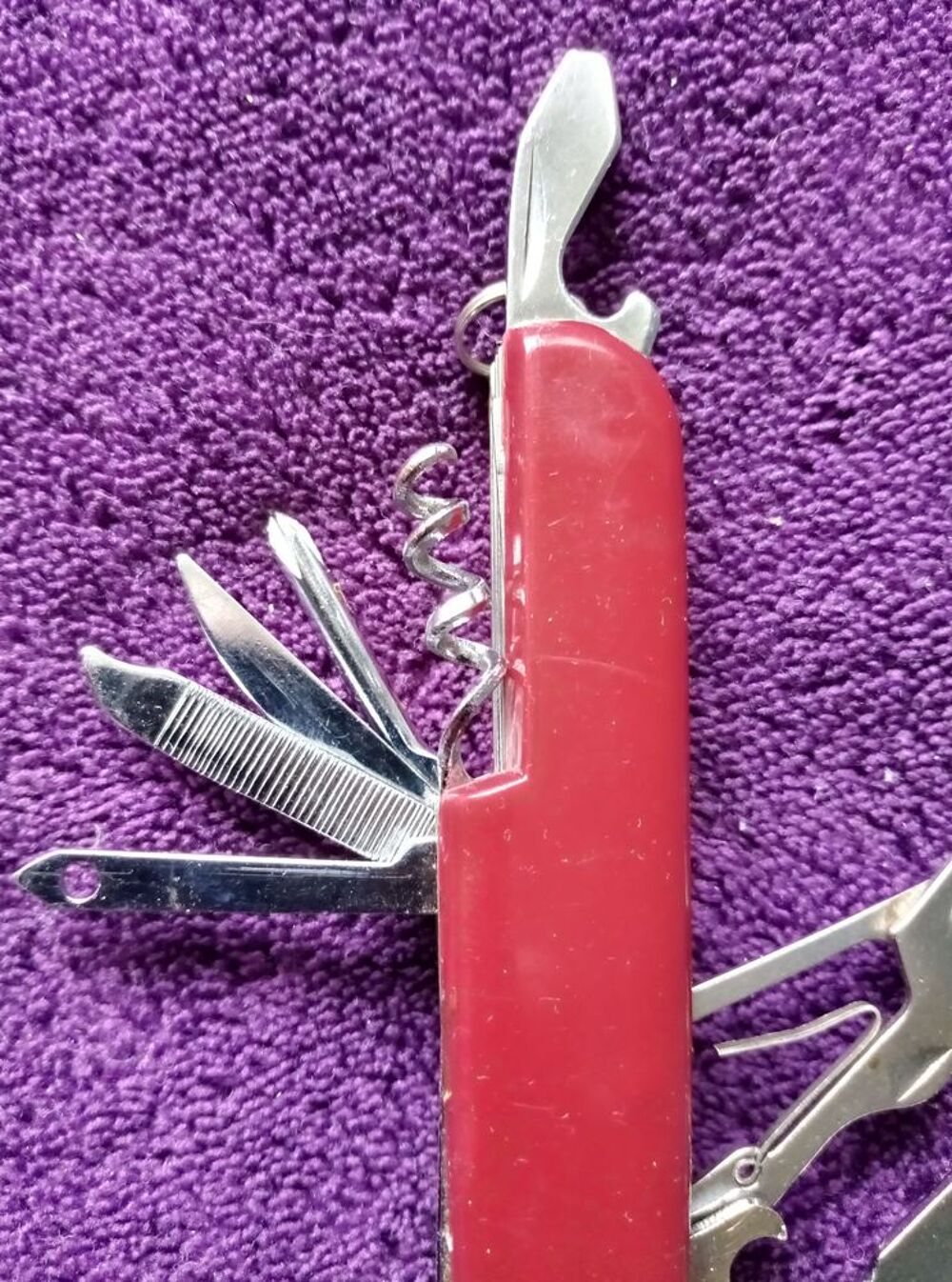 Couteau multi fonction 13 outils Bricolage
