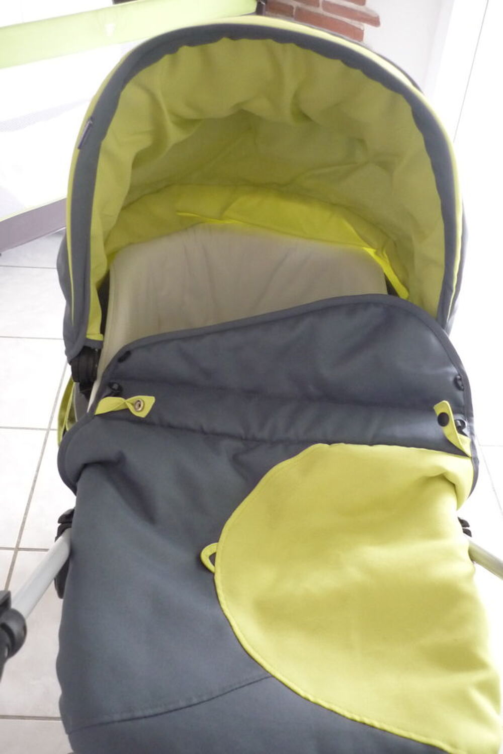 Poussette chicco jaune outlet