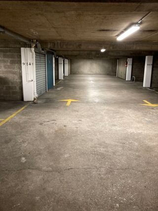  Parking / Garage à vendre 14 m² Paris