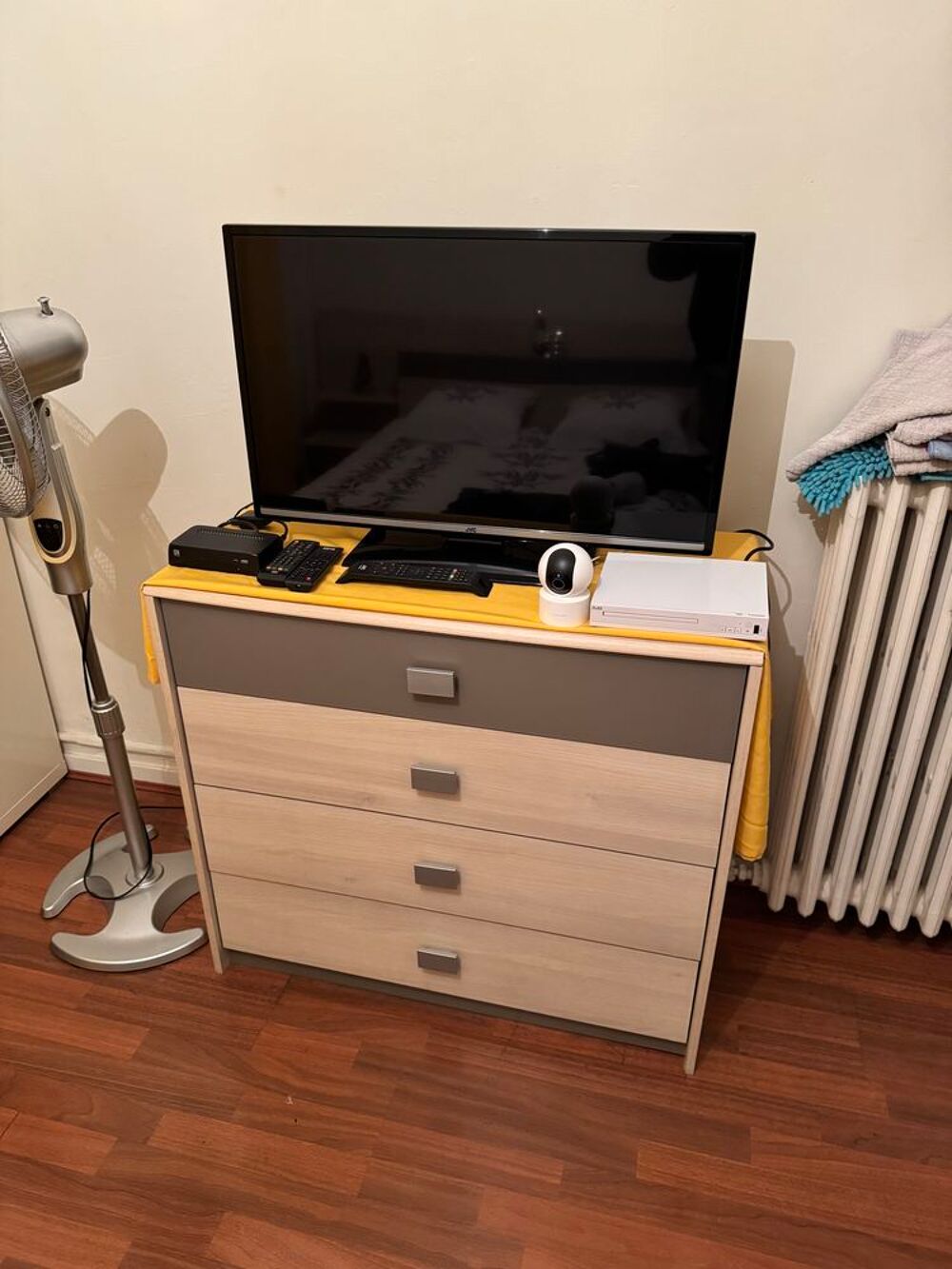 chambre &agrave; coucher, compl&egrave;te, Meubles
