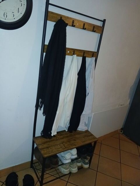 Porte mentaux et table basse 65 Anse (69)