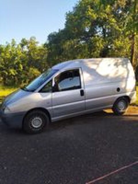 Expert tepee Peugeot Expert Tepee 1.6 HDI 90ch Confort Pack Court 9pl 2002 occasion 24150 Pressignac-Vicq