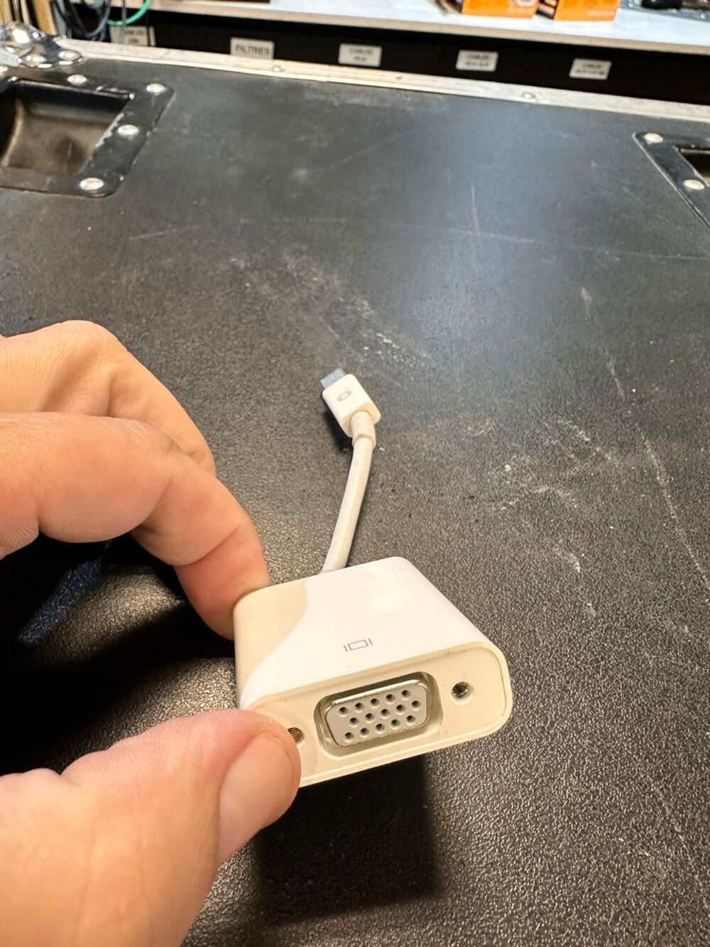 Adaptateur Thunderbolt m&acirc;le vers VGA femelle pour Mac (ORIGI Matériel informatique