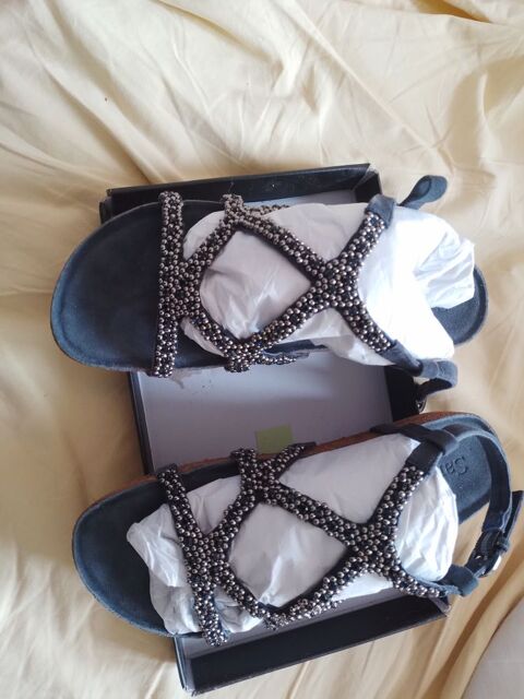 chaussure sandales bleu marine avec perles neuf 36 Argels-sur-Mer (66)