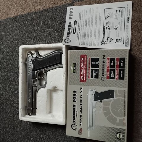 Airsoft r�plique Taurus PT92 22 Servon (77)