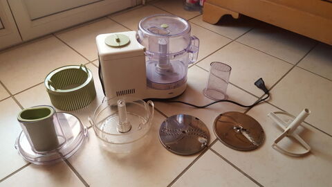 ROBOT MULTIFONCTION BRAUN 28 Chambuf (42)