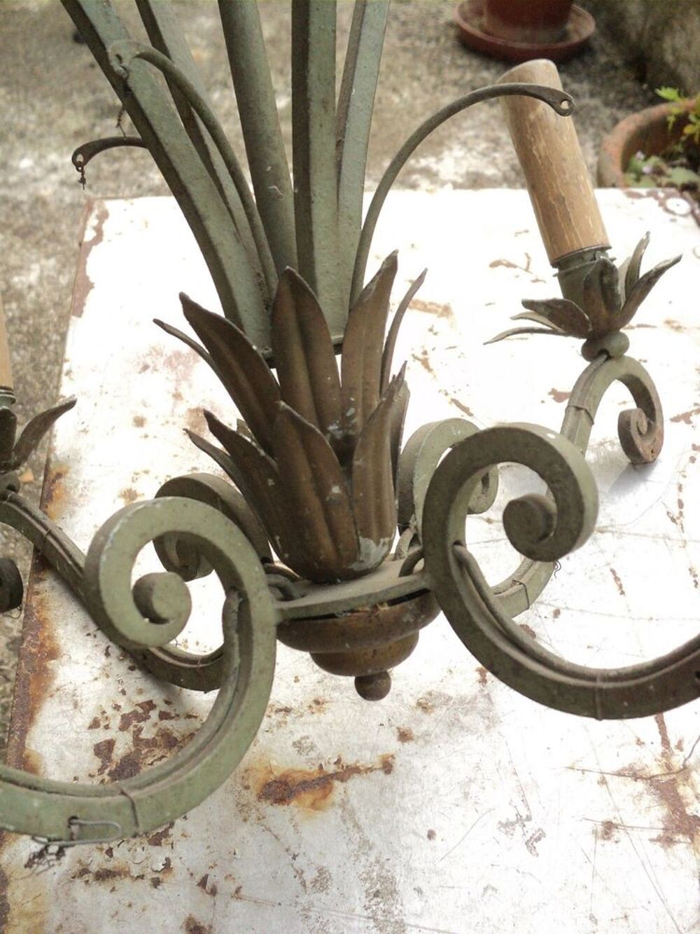 Lustre Ancien en Fer Forg&eacute;. Dcoration
