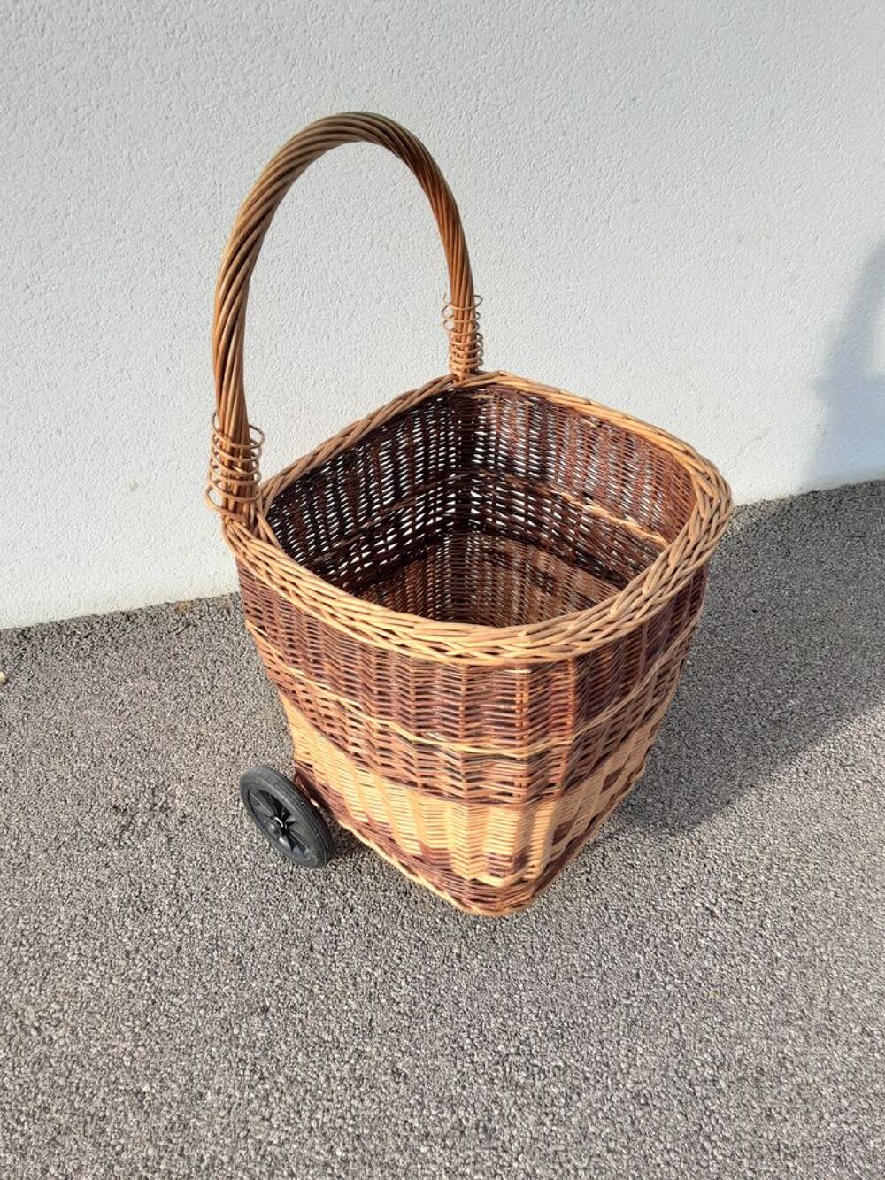 Panier &agrave; bois en osier Meubles