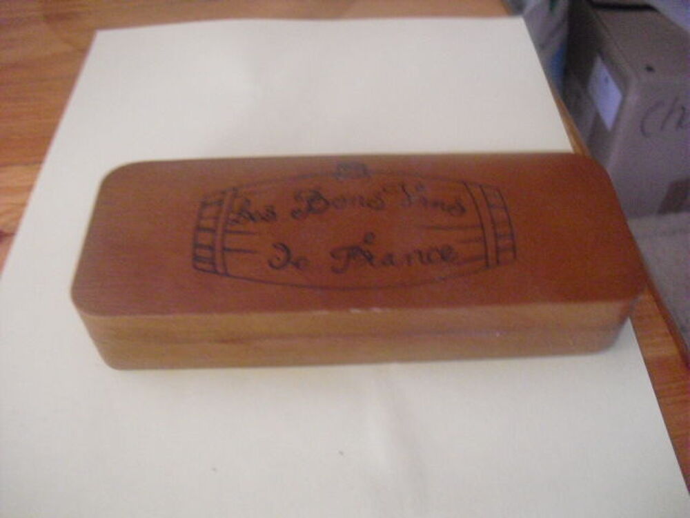 thermom&egrave;tre a vin dans coffret bois de h&egrave;tre Cuisine