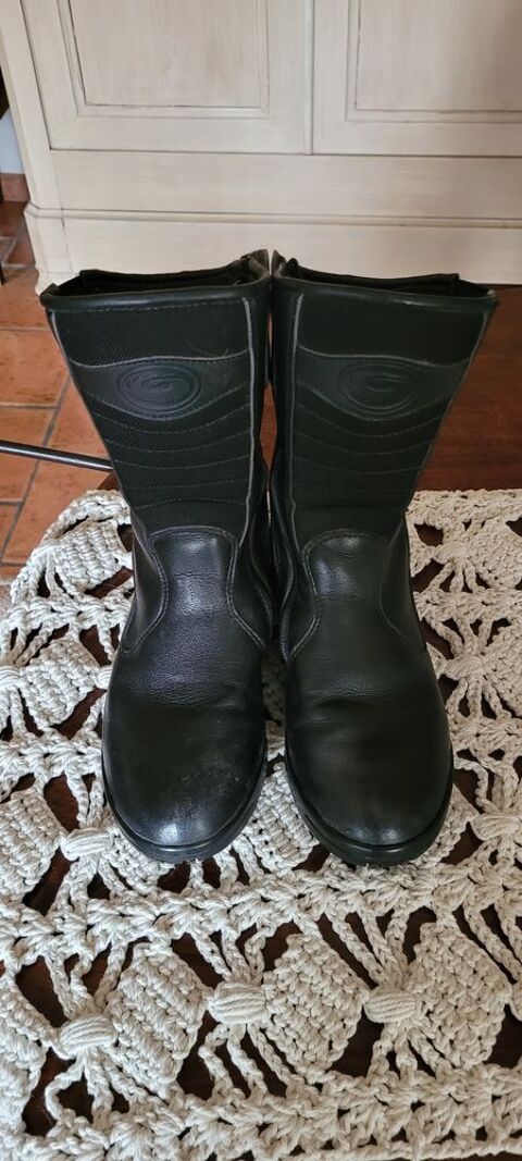 BOTTES MOTO 150 Condillac (26)