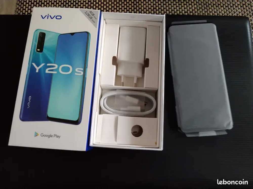 Neuf dans emballage t&eacute;l&eacute;phone Vivo Y20s Téléphones et tablettes